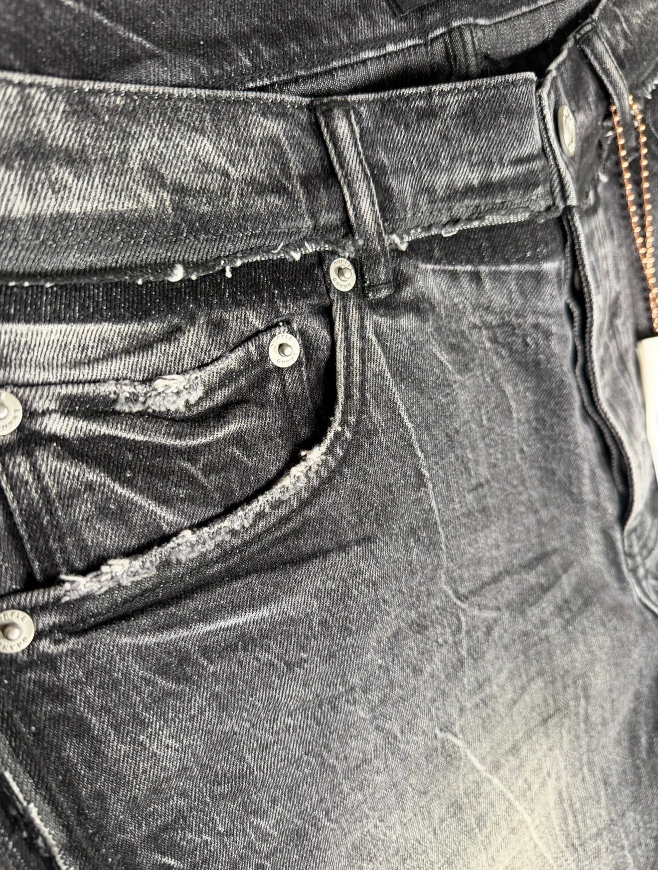 Purple Brand P001 Skinny Shadow Seam Worn Jean – Black