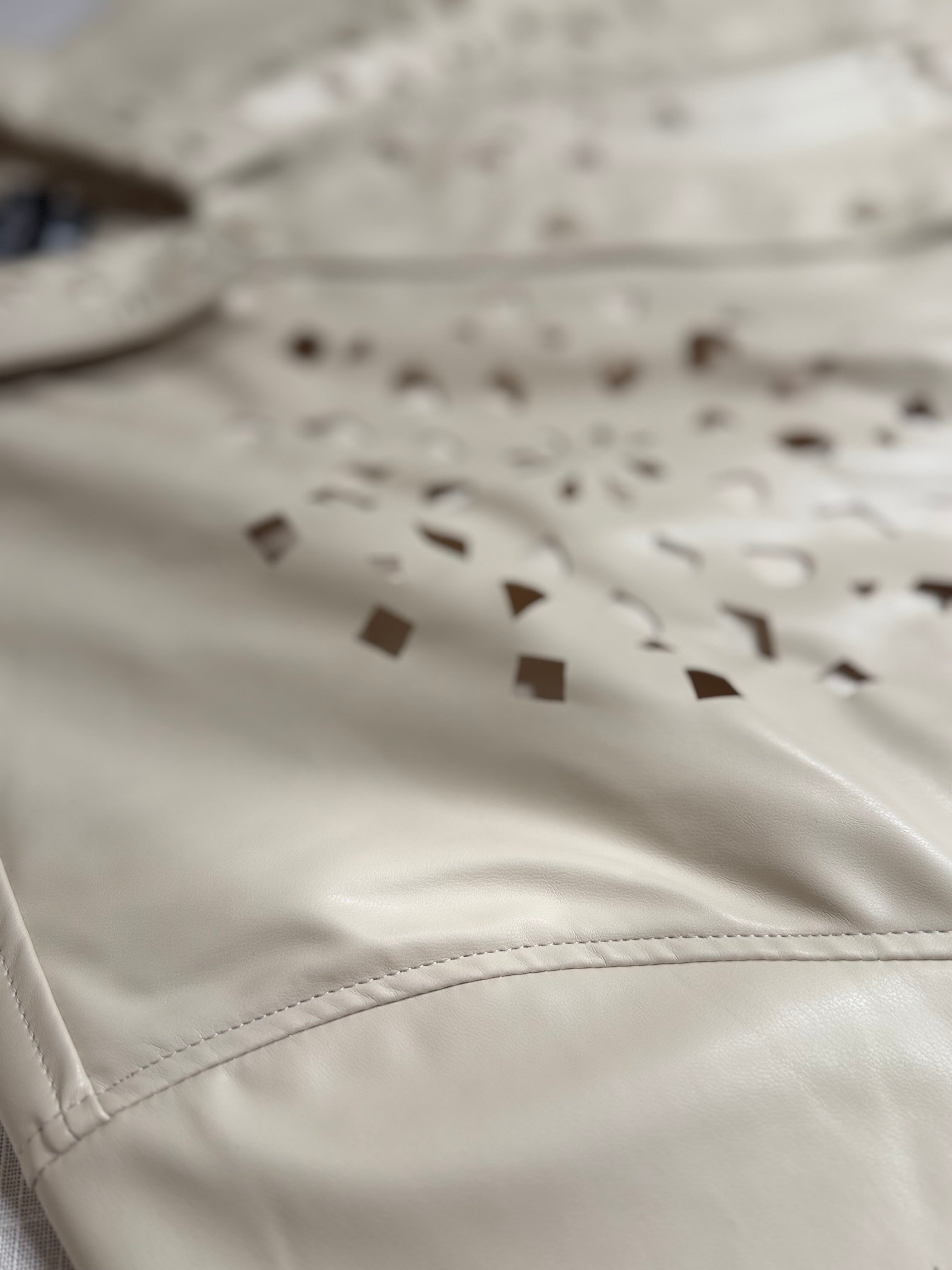 GUNZNII Bone Perforated Short Sleeve Button Up